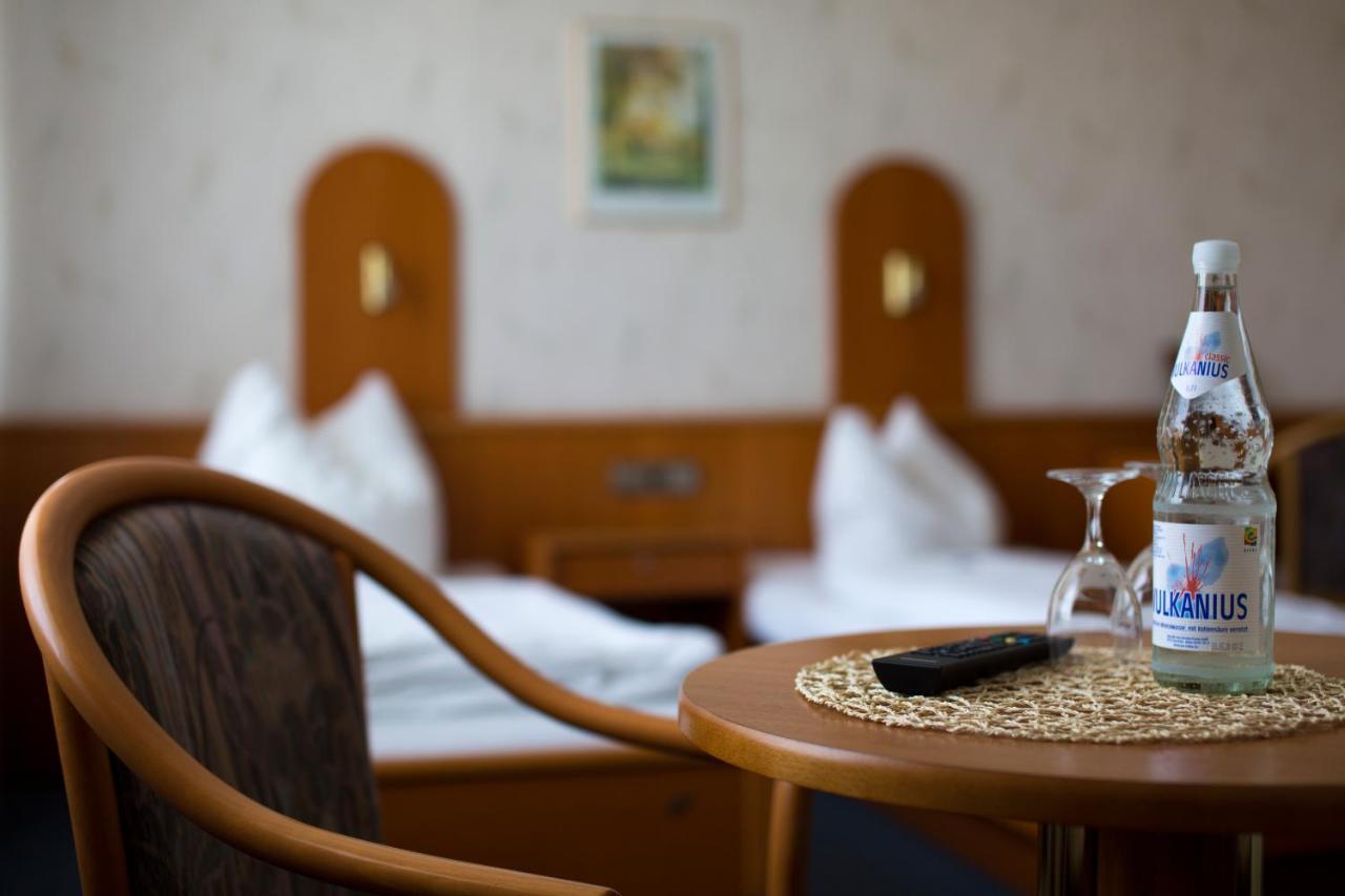 Hotel Waldfrieden Emmelshausen Esterno foto
